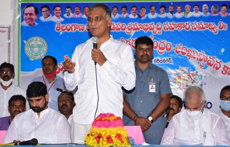 పాడి పరిశ్రమ అభివృద్ధికి కృషి చేస్తాం