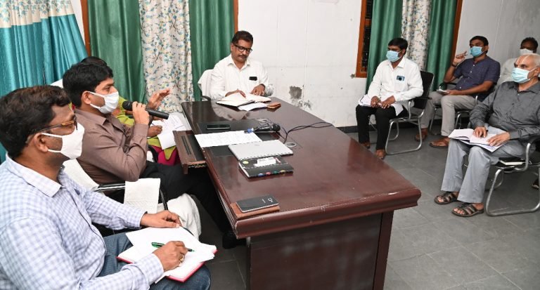 కోనుగోలు చేసిన దాన్యాన్ని 24 గంటలలో తరలించాలి :: జిల్లా కలెక్టర్ జి. రవి