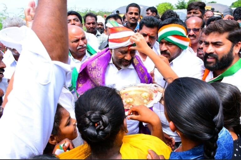 *తెలంగాణలో  కాంగ్రెస్ తుఫాన్..ఖమ్మం జనగర్జన..భట్టికి అరుదైన గుర్తిం పు*
