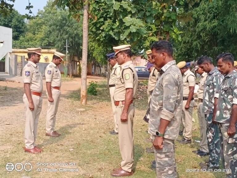 పోలీస్ అమరవీరుల త్యాగాలు చిరస్మరణీయం