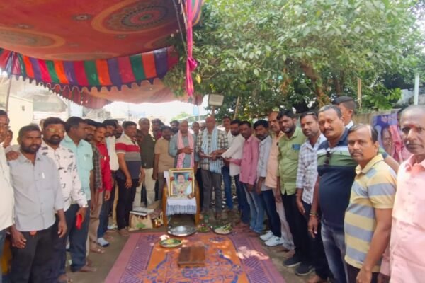 ఆర్థిక సహాయం అందించిన కాకతీయ ప్రెస్ క్లబ్ జర్నలిస్టులు