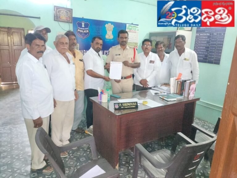 తీన్మార్ మల్లన్నను వెంటనే భర్తరఫ్ చేయాలి.