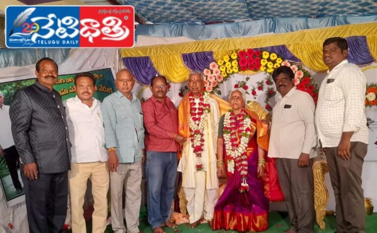 షష్టిపూర్తి మహోత్సవంలో మోకుదెబ్బ నాయకులు.