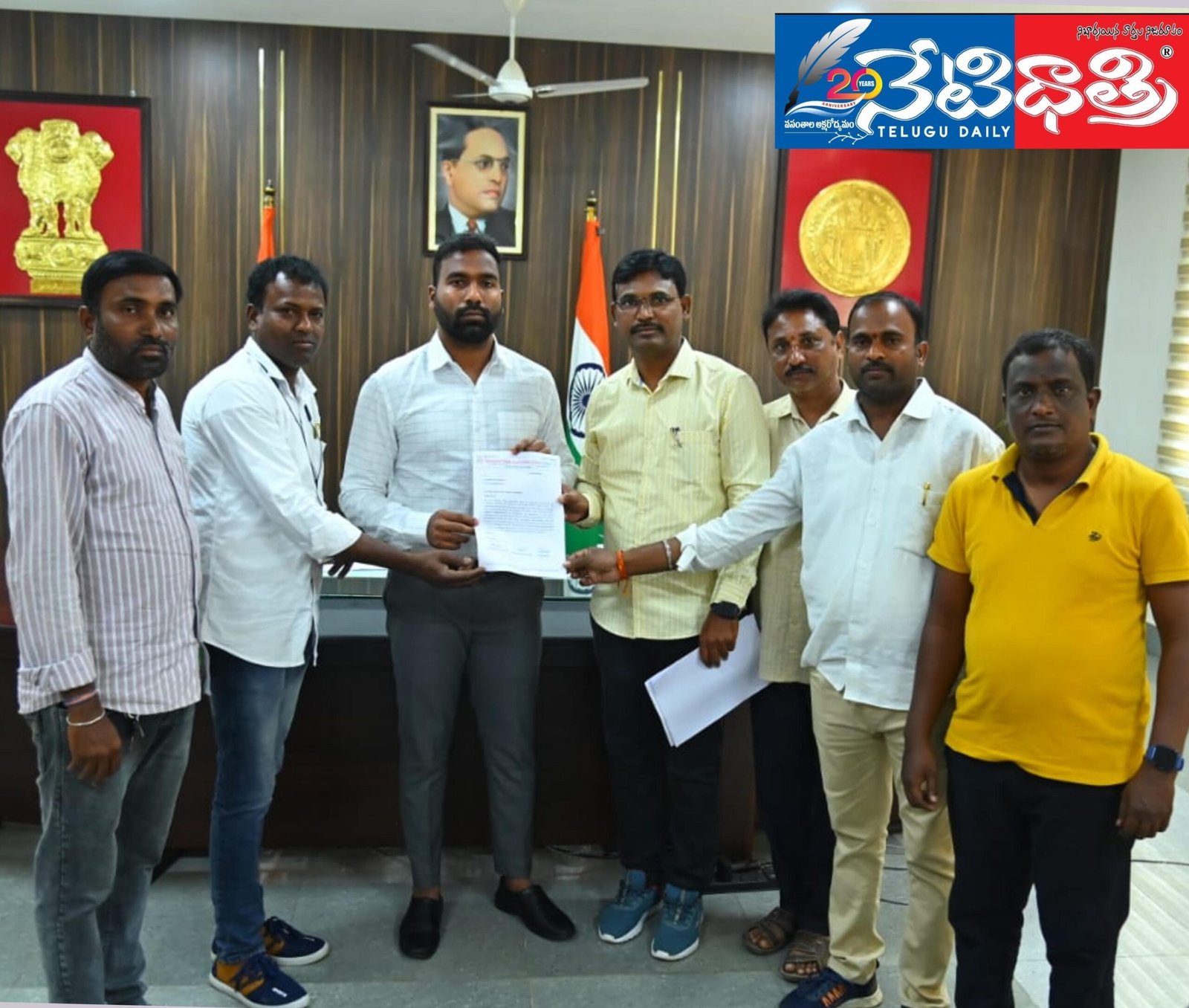 జర్నలిస్టులకు ప్రమాద బీమా కల్పించడం సంతోషకరం.