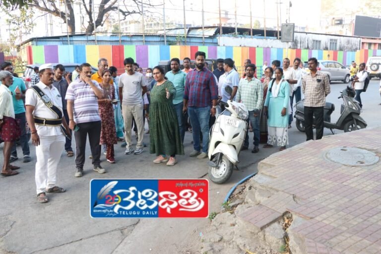 Commissioner N. Maurya inspected the sanitation works.