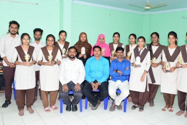 Sri Sai Degree College students' praise.