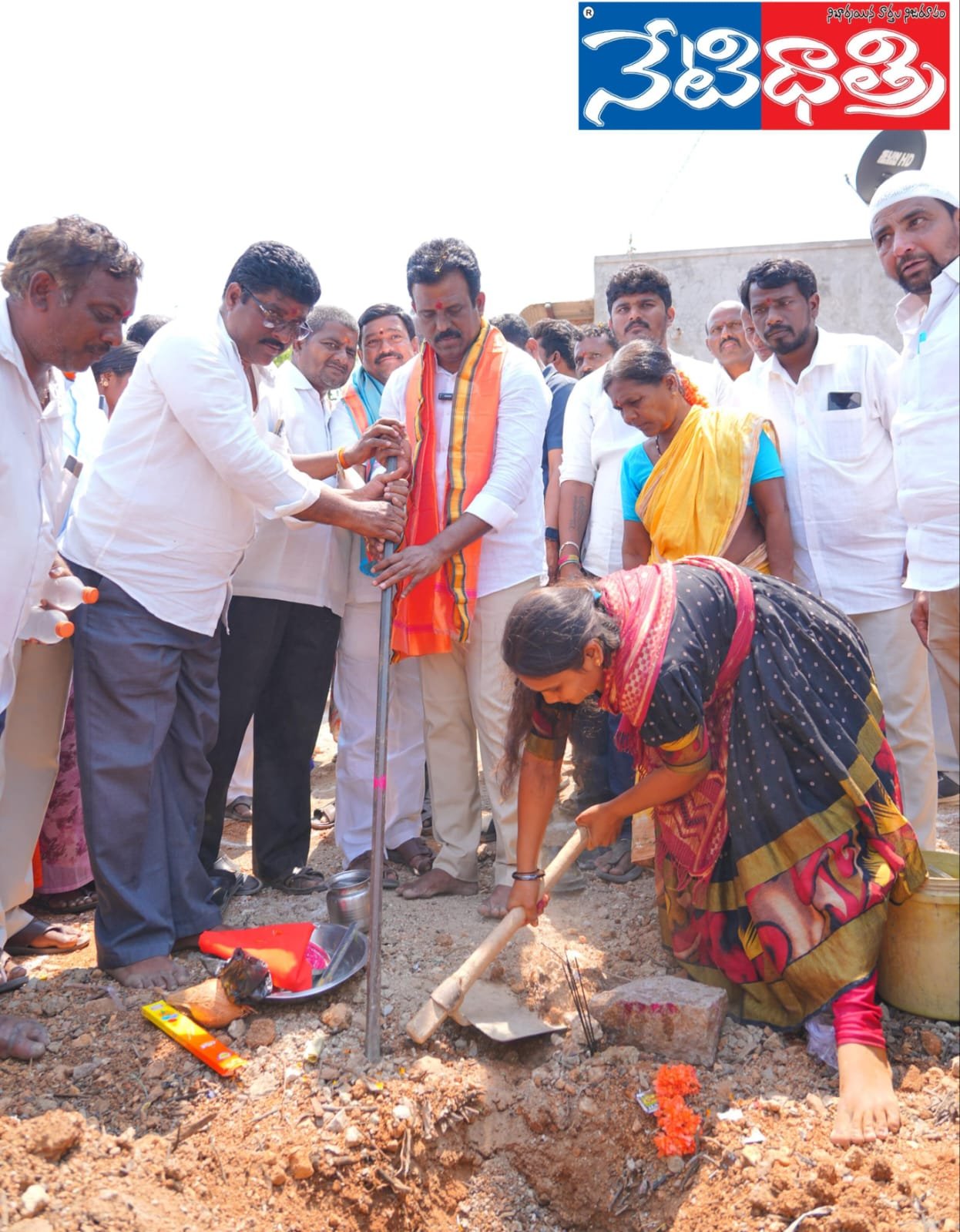 సీసీ రోడ్డు పనులకు ఎమ్మెల్యే శంకుస్థాపన.