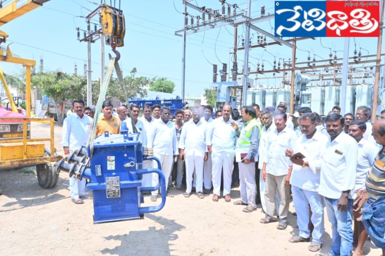 రైతులకు విద్యుత్ ట్రాన్స్ ఫార్మర్ల పంపిణీ.