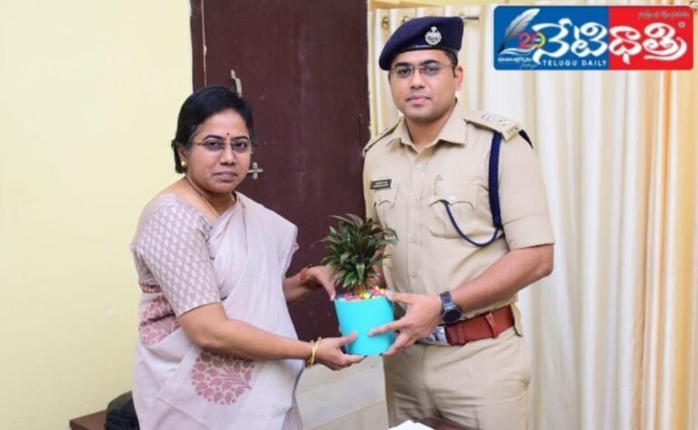 SP pays courtesy call on Sircilla District Court Judge