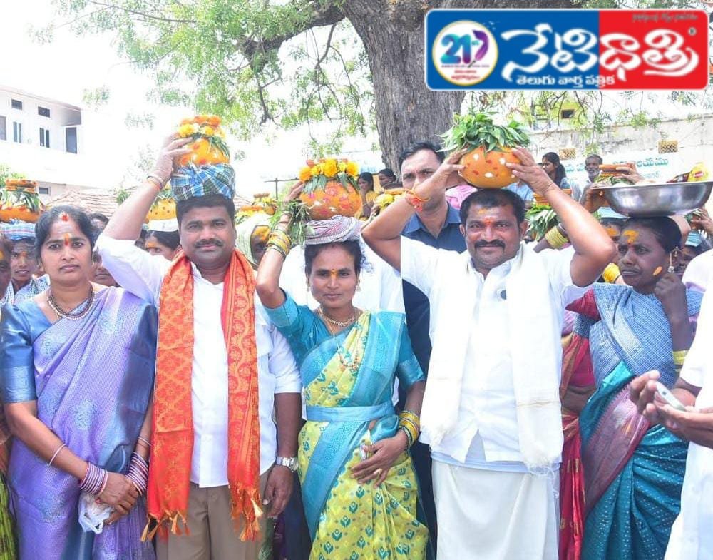 సాంప్రదాయాలకు ప్రతీక పండుగలు.