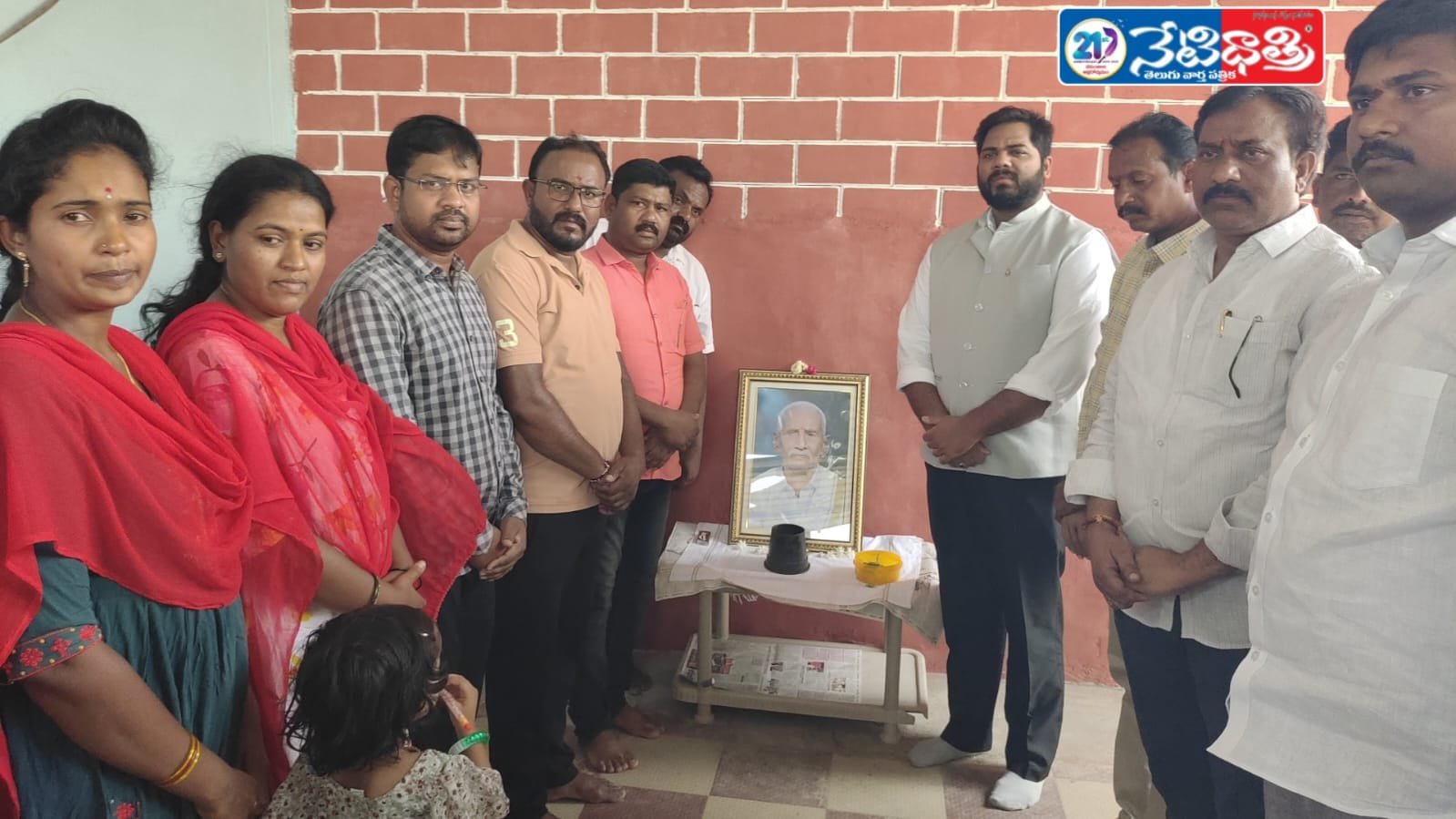 సురేందర్ కుటుంబ సభ్యులను పరామర్శించిన ఎంపీ.!