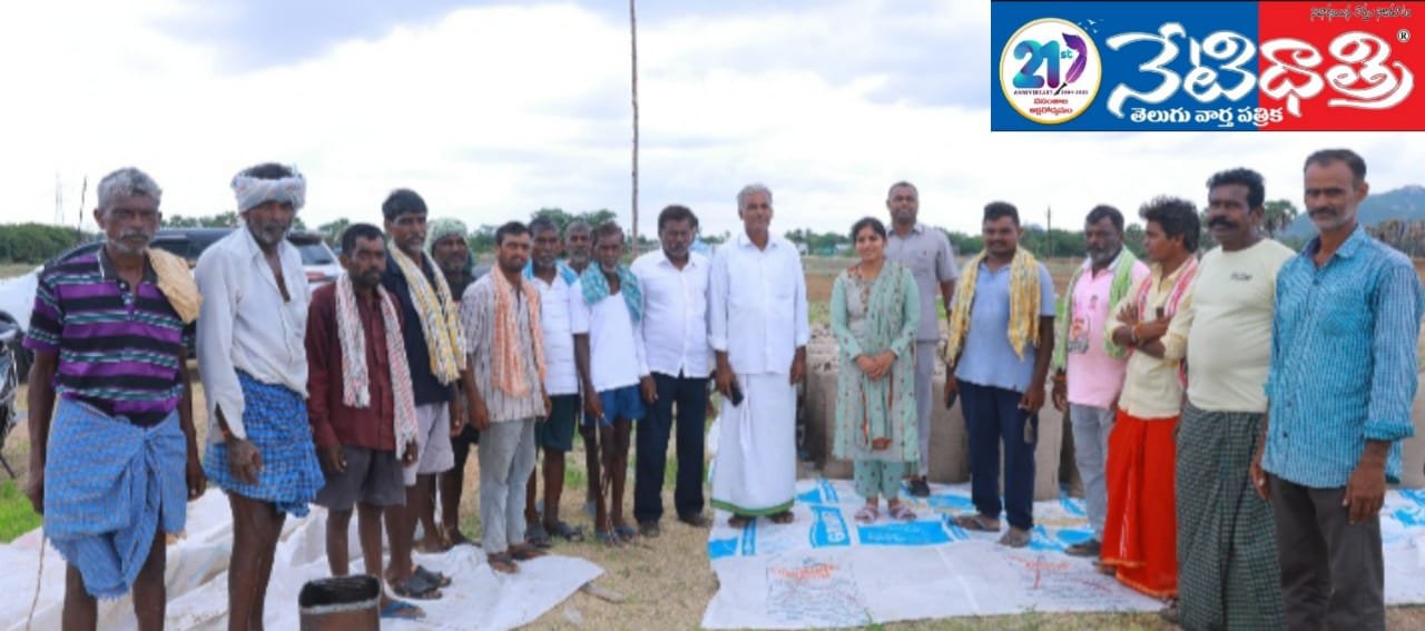 ధాన్యం కొనుగోలు కేంద్రాన్ని ఆకస్మిక తనిఖీ చేసిన ఎమ్మెల్యే.