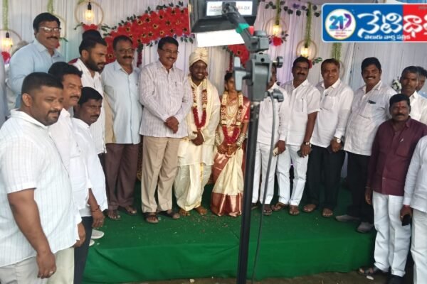 Former Minister Singireddy Niranjan.