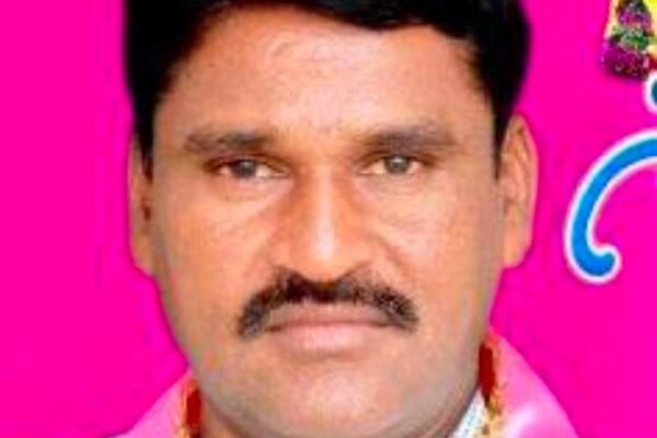 నిధులు లేక గ్రామాల్లో నిలిచిన పనులు. funds
