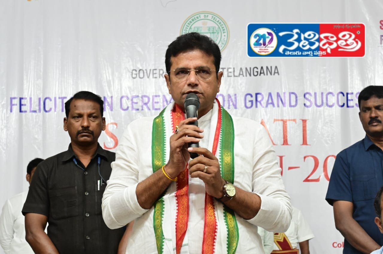 అధికారులు కృషి చేయడం వల్ల పుష్కరాలు విజయవంతం.