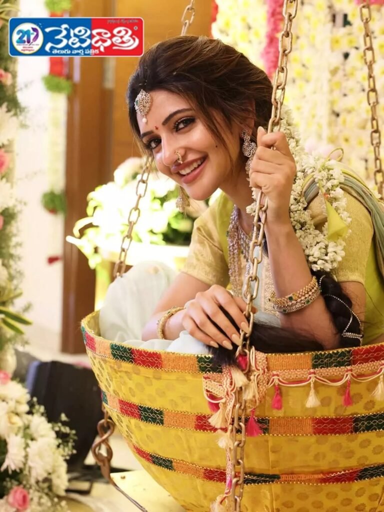 Heroine Sreeleela.