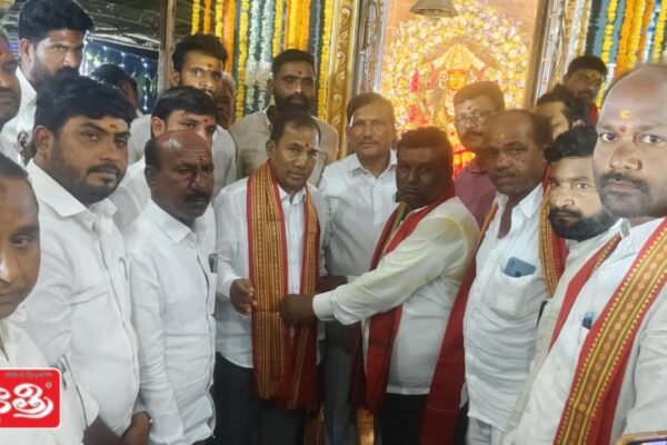 మైసమ్మ తల్లిని దర్శించుకున్న ఎమ్మెల్యే మాణిక్ రావు. Maisamma's mother.