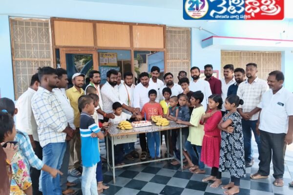 యువజన కాంగ్రెస్ ఎమ్మెల్యే మేడిపల్లిసత్యం జన్మదిన వేడుకలు MLA