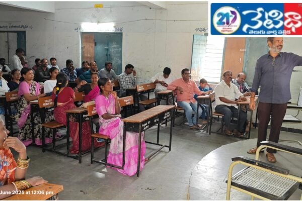 మధ్యాహ్న భోజన పథకం వండేటప్పుడువడ్డించేటప్పుడు. Lunch plan