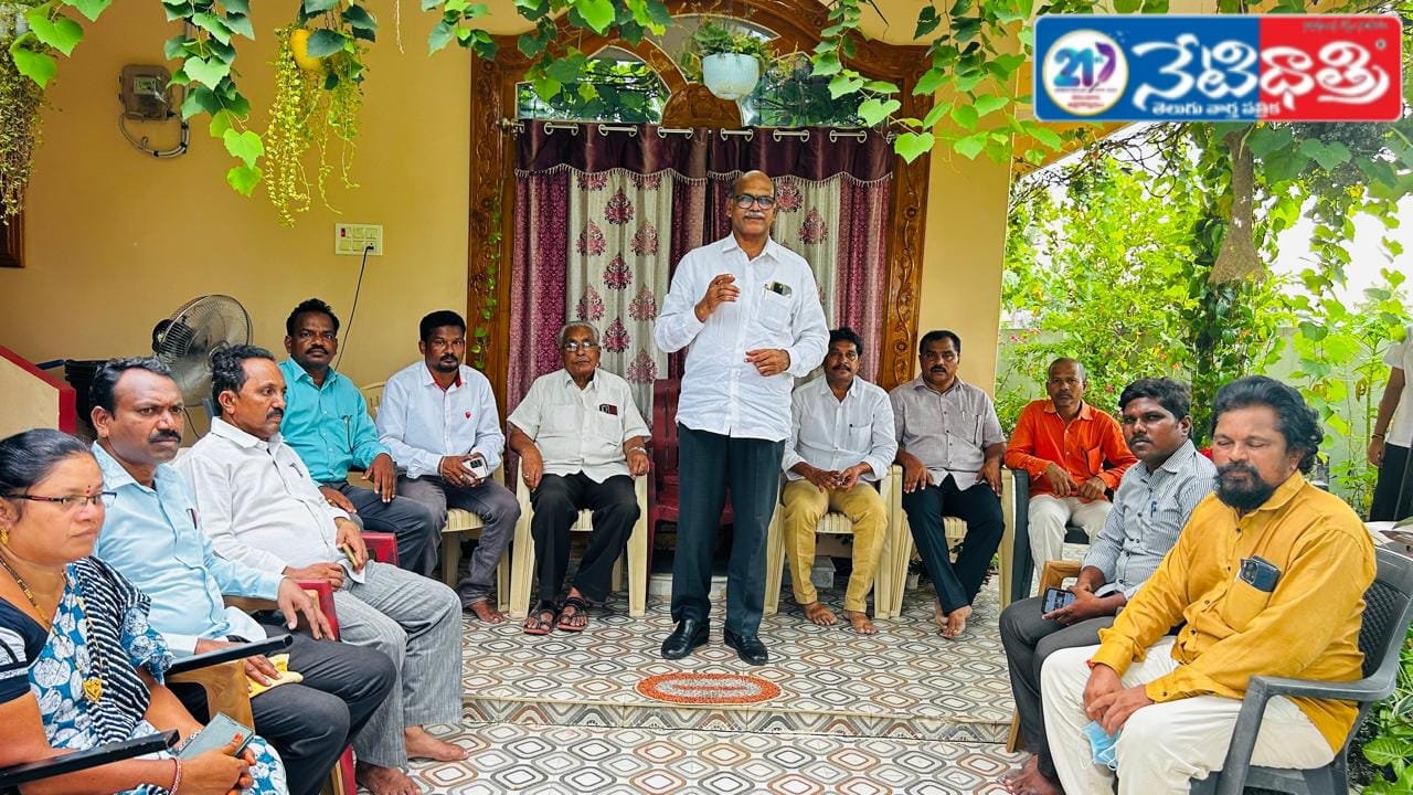 ఉద్యోగులను మభ్యపెట్టడం సరికాదుమ్యానిఫెస్టో .