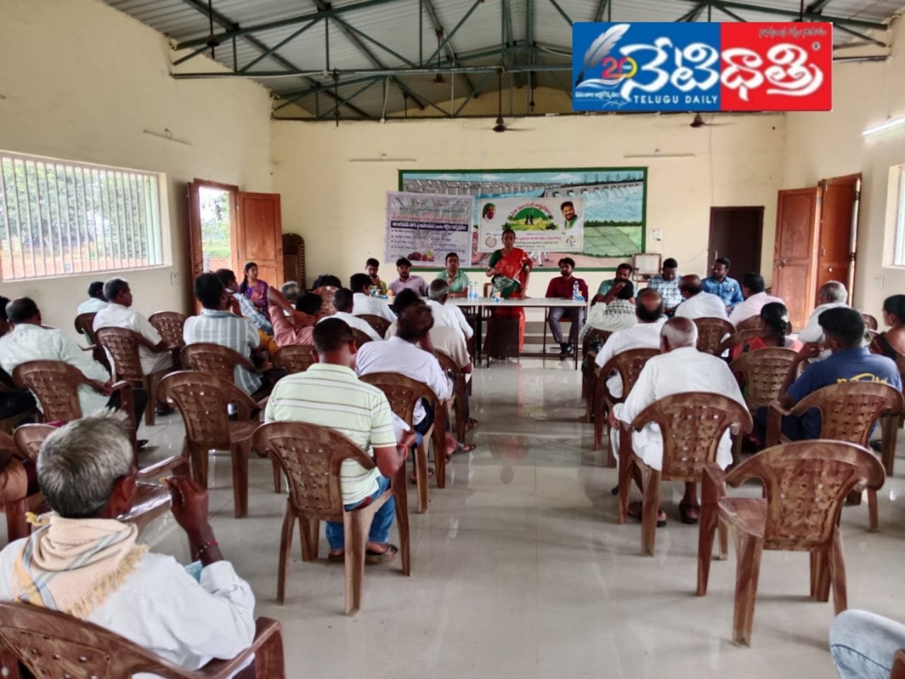రైతులతో వ్యవసాయ కళాశాల శాస్త్రవేత్తల అవగాహన సదస్సు.