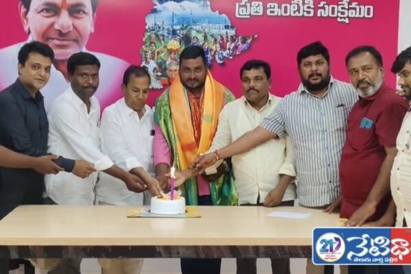 ఎమ్మెల్యే క్యాంపు కార్యాలయంలో హుగ్గెల్లి మధు జన్మదిన వేడుకలు. Birthday