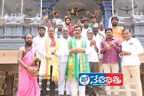 101 కొబ్బరికాయలతో ప్రత్యేక పూజలు. coconuts