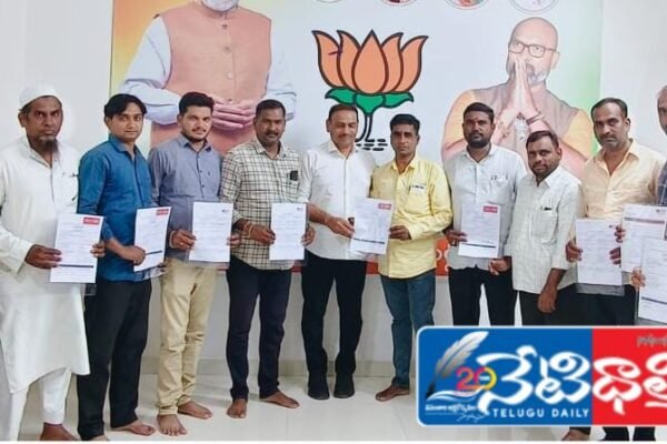 జర్నలిస్టులకు ఇన్సూరెన్స్ చేయించడం అభినందనీయం. Journalists