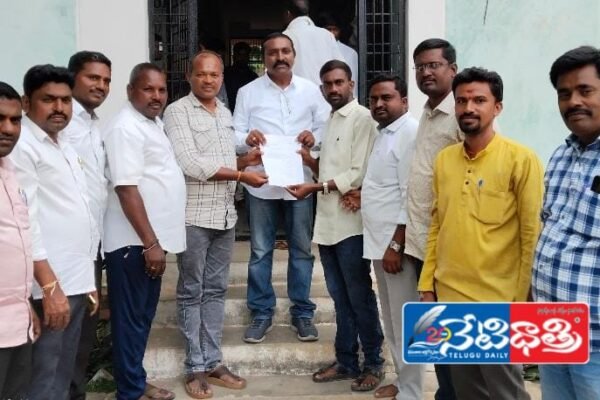 జర్నలిస్టులపై పెట్టిన అక్రమ కేసులు ఎత్తివేయాలి. Club