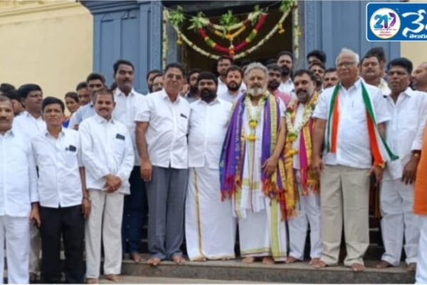 కురవి భద్రకాళి సమేత వీరభద్రుని దర్శించుకున్న. TPCC Campaign Committee