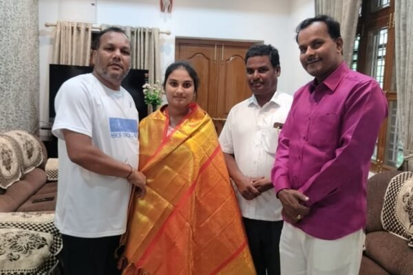 మెడికల్ విద్యార్థికి ఆర్థిక సహాయం. Medical student