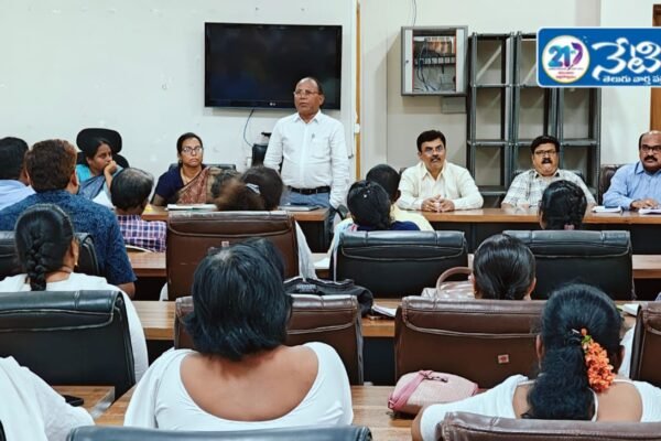 ఆరోగ్య కేంద్రాల వైద్యాధికారులు సిబ్బంది వ్యాధుల. Dr. Manjula