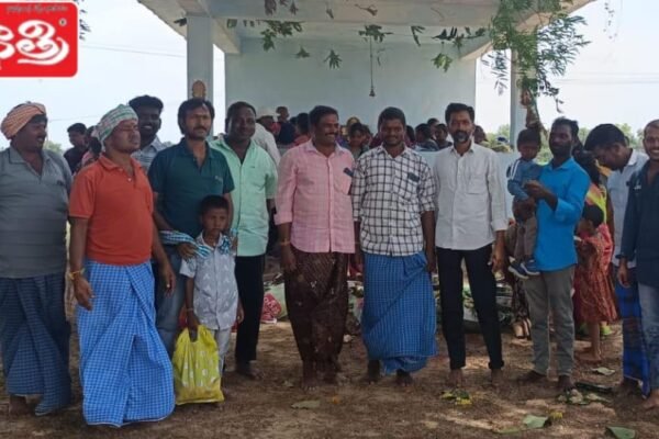వనభోజనాలకు ముదిరాజ్ కులస్తులు. Mudiraj