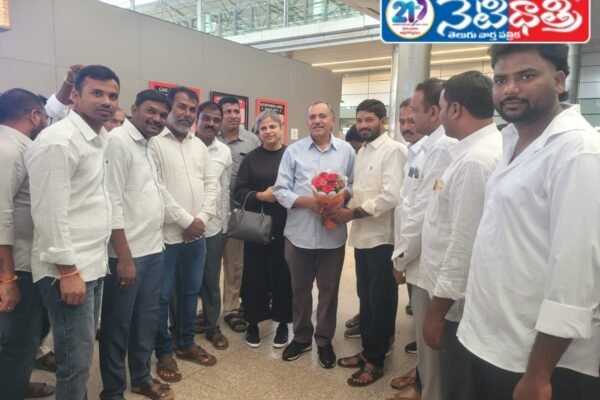 మాజీ ఎమ్మెల్యే గండ్ర దంపతులకు ఘన స్వాగతం. BRS Party.