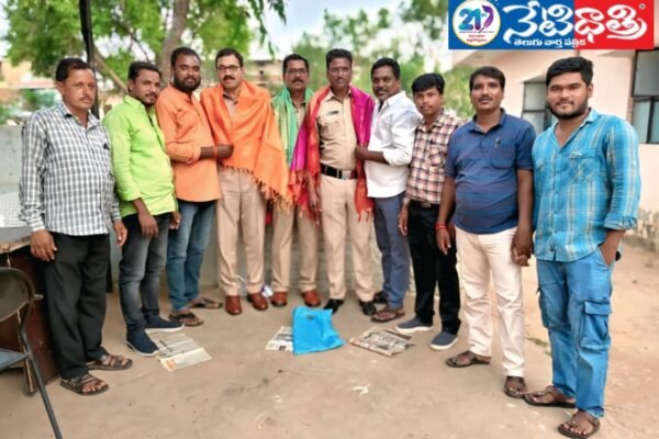 బదిలీపై వెళ్తున్నా పోలీస్ లకు ఘనంగా సన్మానం. BJP party leaders,