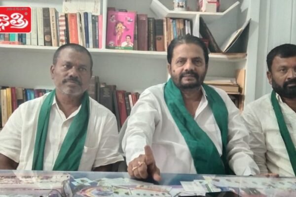 చెరుకు రైతులను ఆదుకోవాలిటిఎస్ఎస్ సిసిడిసి. SS CCDC