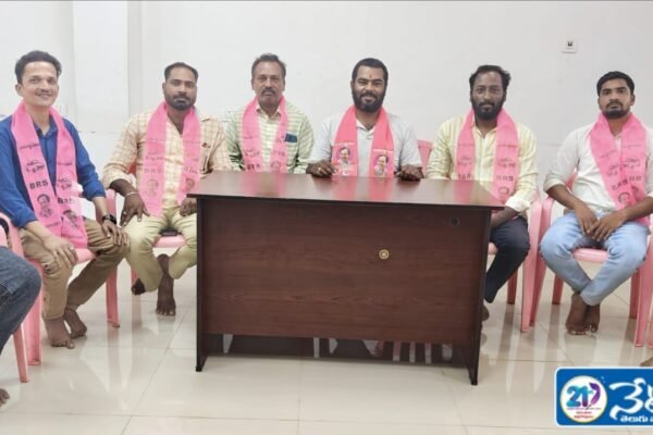 వికసించకుండానే వాడిపోతున్న రాజీవ్ యువ వికాస్ పథకం. Flourishing