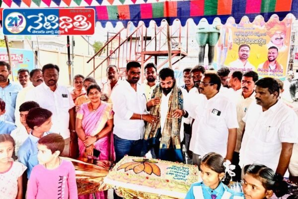 ఘనంగా ఎర్రబెల్లి ప్రదీప్ రావు పుట్టినరోజు వేడుకలు. 500 people.