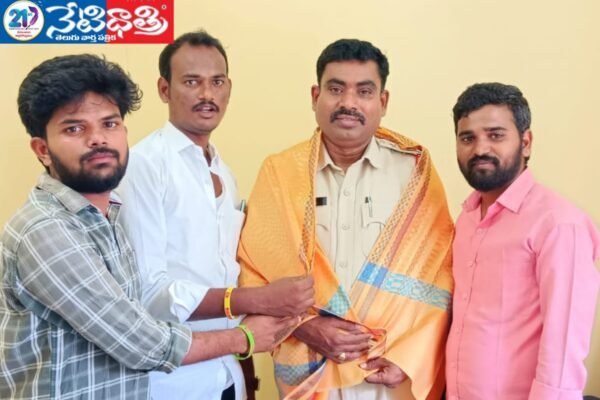 నూతన ఎస్ఐ ని కలిసిన ఎస్ఎఫ్ఐ నాయకులు. Bochu Kalyan,