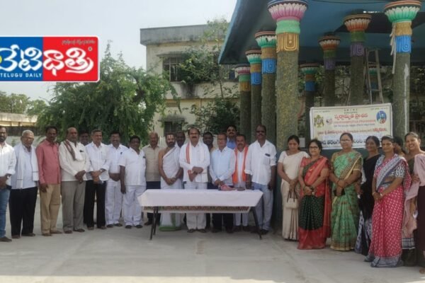 వికాస తరంగిణి ఆధ్వర్యంలో స్వర్ణామృత ప్రాసనా కార్యక్రమం Tarangini Drops.