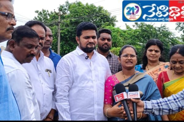 కక్ష పూరిత వైఖరి చూపిస్తున్న పరకాల ఎమ్మెల్యే. Local MLA
