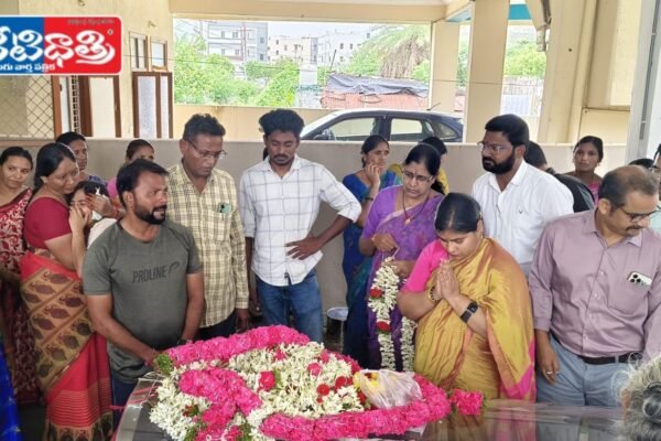 అనారోగ్యంతో డిప్యూటీ తహసిల్దార్ మృతి. Collector