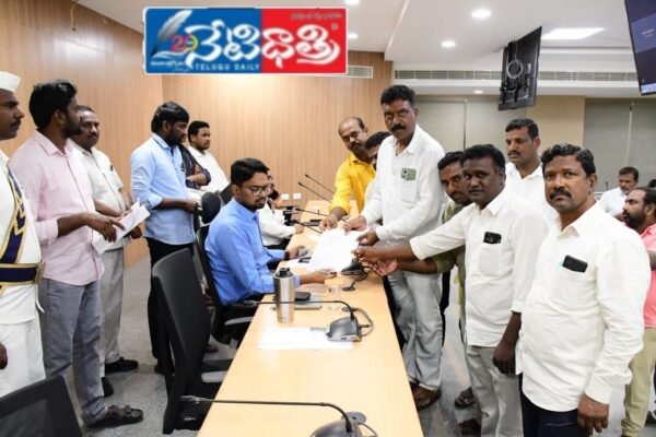 రాజకీయాలు చేస్తున్న ఉపాధ్యాయుడు అక్రమ డిప్యూటేషన్ తొలగించాలి. Teacher