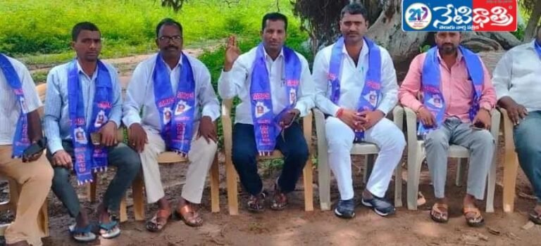 Garugula Srinivas. Congress leader Anil
