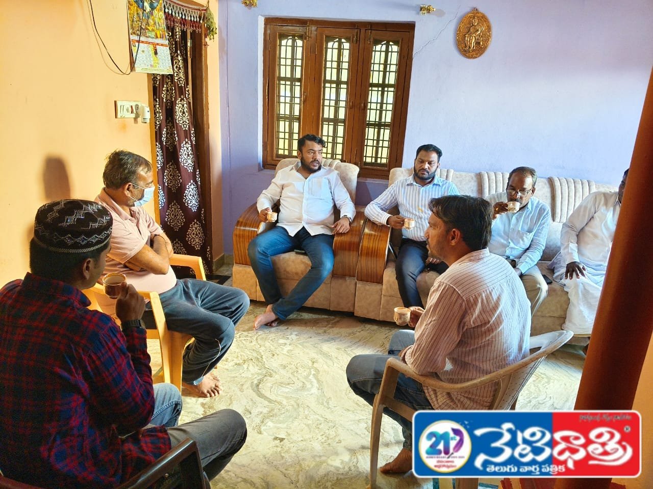 ఝరాసంగం తాజా మాజీ సర్పంచ్ జగదీశ్వర్ ను పరామర్శించిన.
