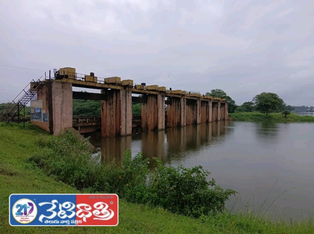 నిండుకున్న నారింజ బ్యారేజ్.