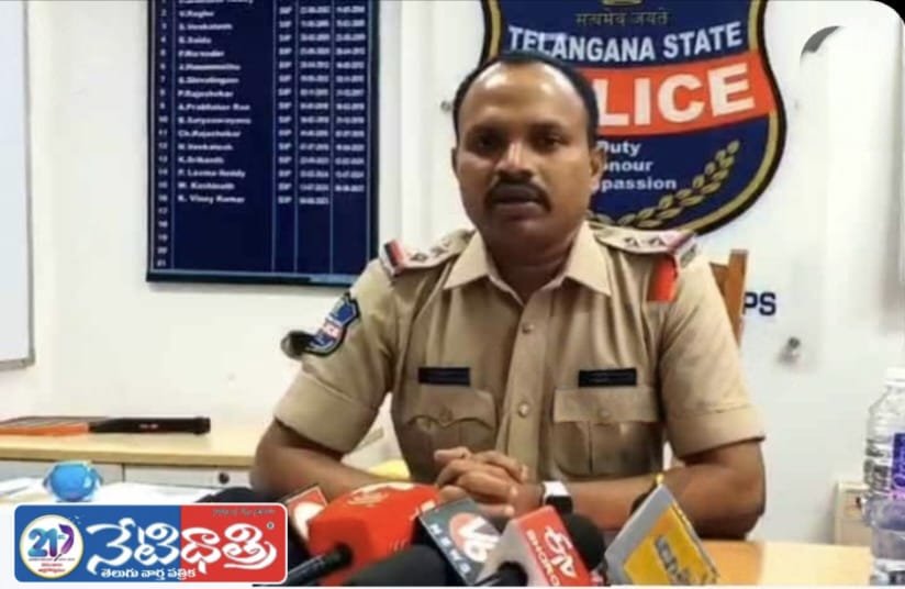 చెత్తడబ్బాలో శిశువు మృతదేహం..