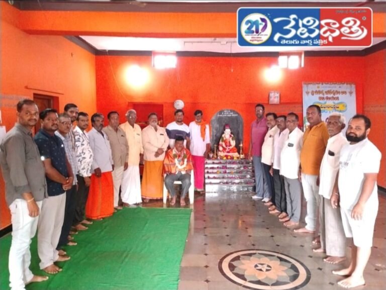 Rekulagi Mallesham.