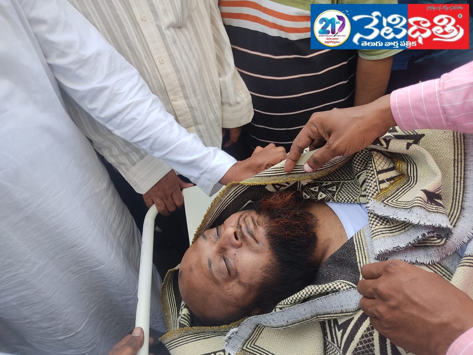 కల్వకుర్తిలోని ఓ ప్రైవేట్ ఆసుపత్రి ముందు ఉద్రిక్తత.