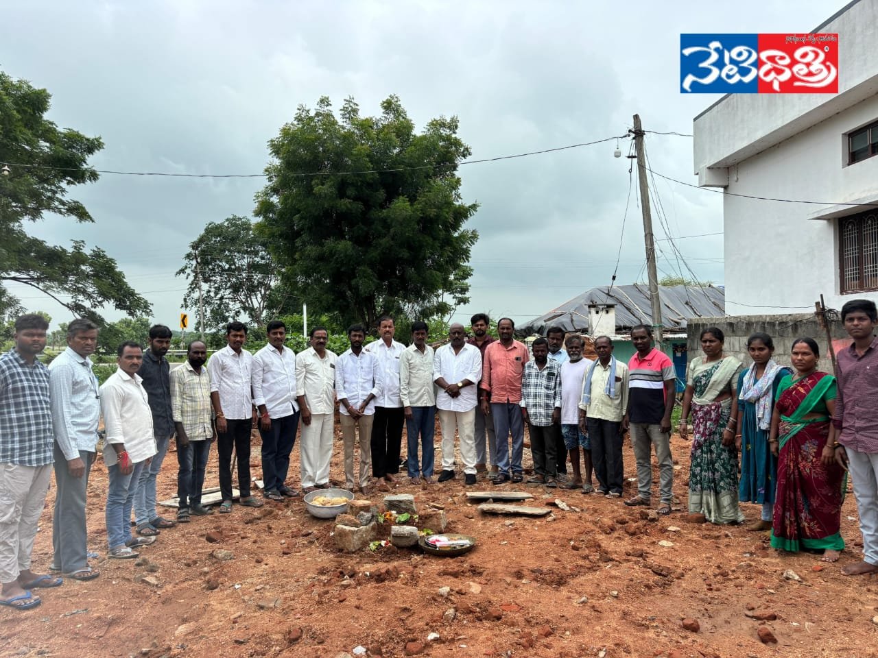 ముఖ్యమంత్రి సహాయనిధి చెక్కుల పంపిణీ..